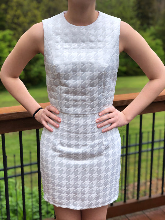 White and Silver Houndstooth Fitted Women’s or Teens Dress with Zipper Closure - Size 6 - Only ONE Available